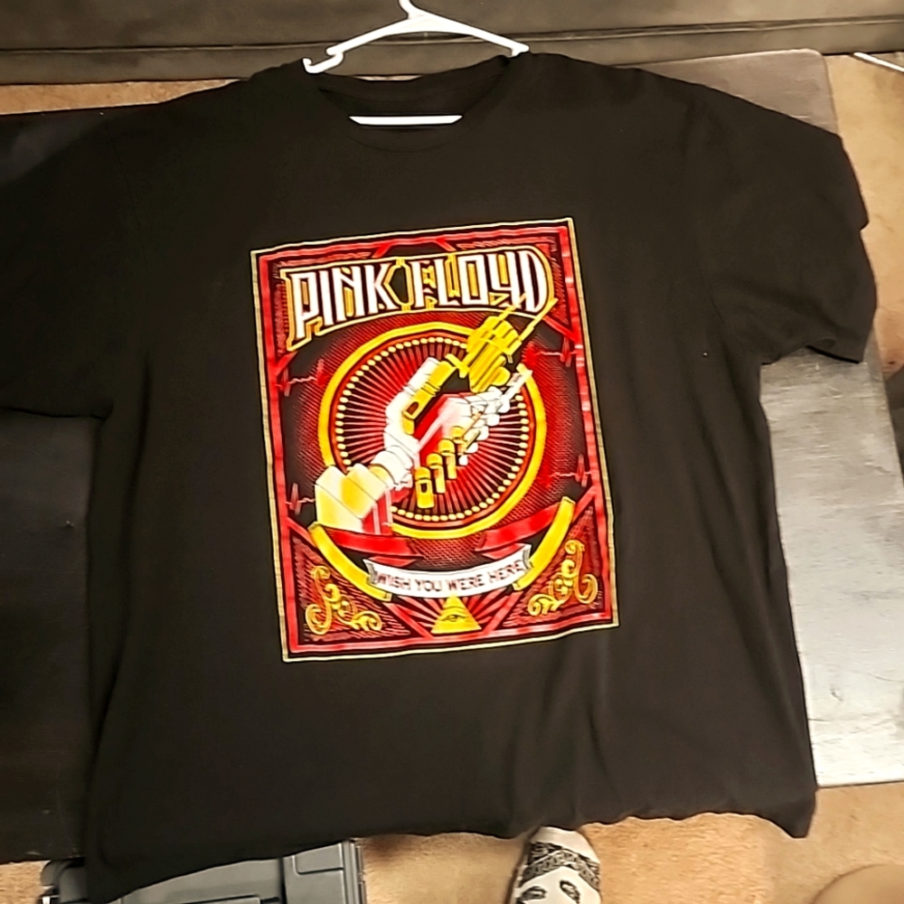Pink floyd t shirt